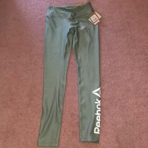 NWT Small Reebok Green Leggings